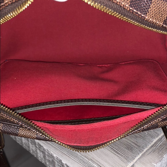 Authentic Louis Vuitton Hand Bag - Picture 5 of 8